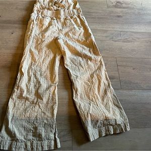 Free People Oatmeal overalls. XS.